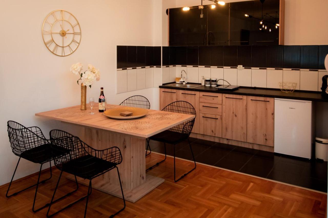 Apartamento Lux Stan Na Dan Požarevac Exterior foto