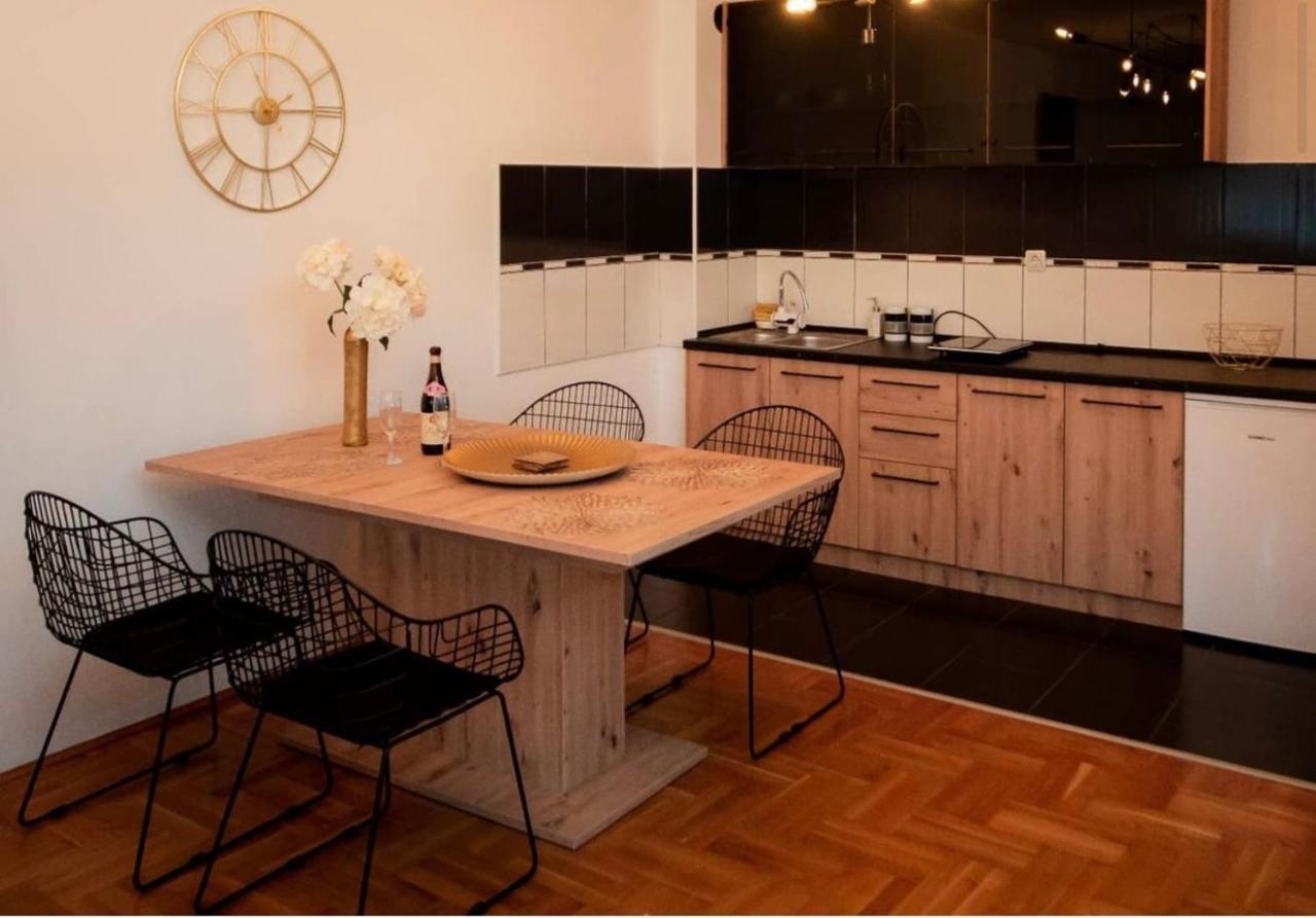 Apartamento Lux Stan Na Dan Požarevac Exterior foto