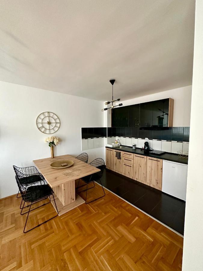 Apartamento Lux Stan Na Dan Požarevac Exterior foto